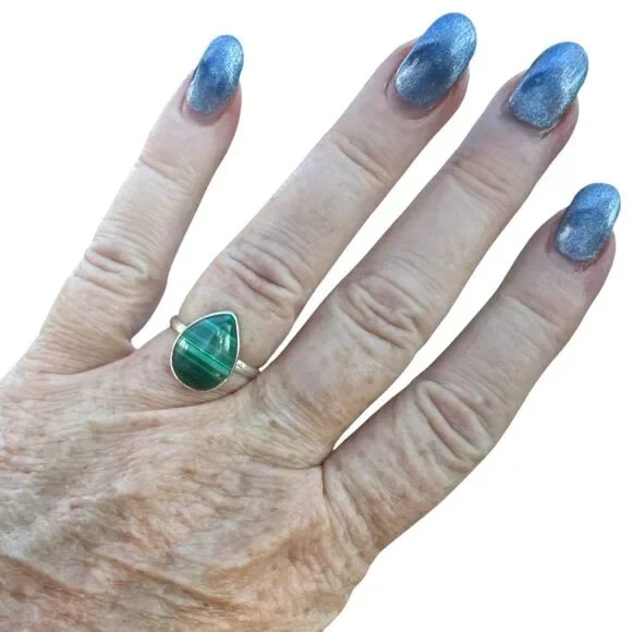 Malachite Solid 925 Sterling Silver Ring – Pear Shape 6.5